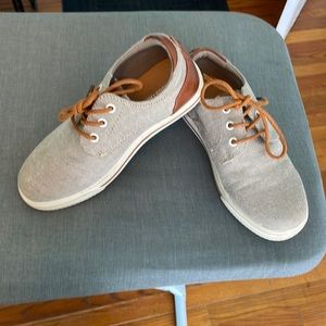 Boys casual shoes